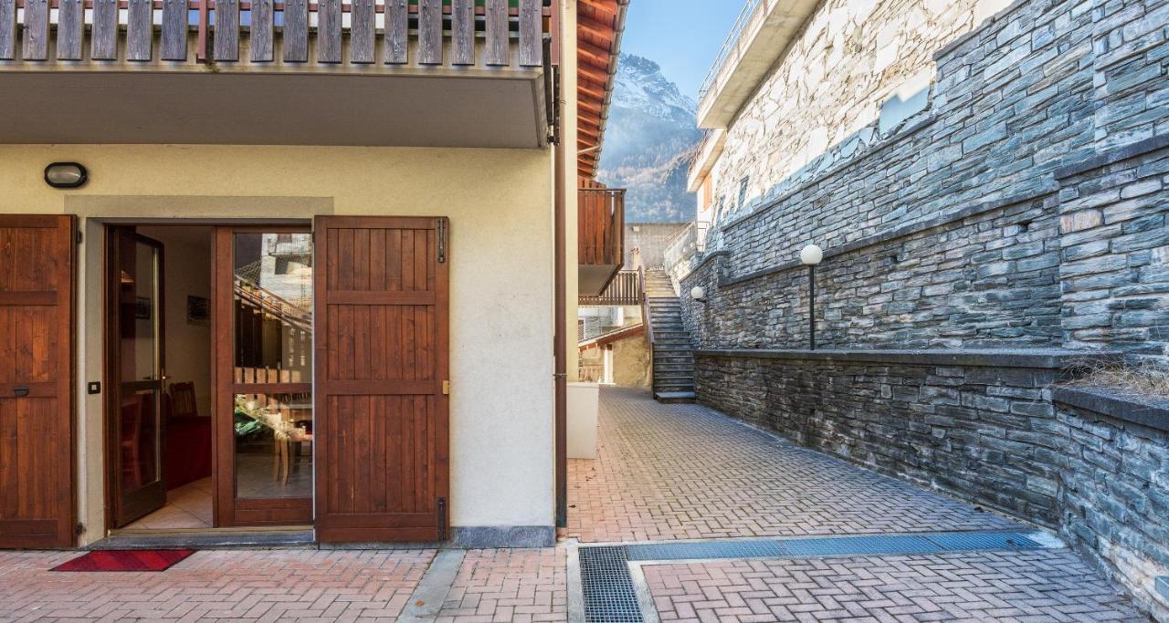 Lanterna Apartment 1 Chiesa in Valmalenco Exterior foto