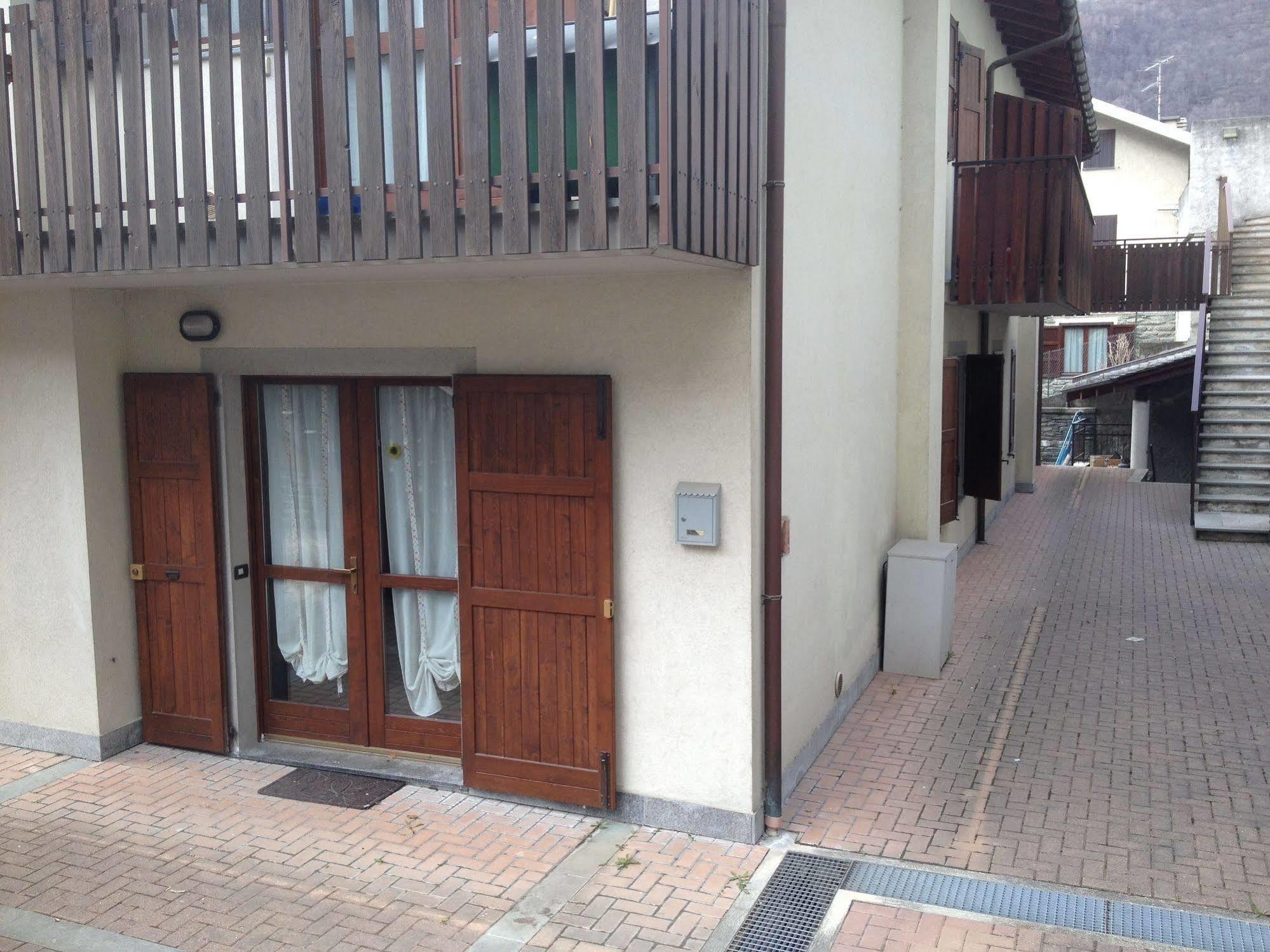 Lanterna Apartment 1 Chiesa in Valmalenco Exterior foto